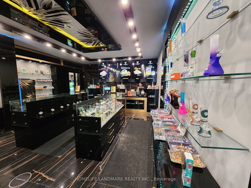 A - 12 Simcoe St S, Oshawa, L1H 4G2 | Image 2