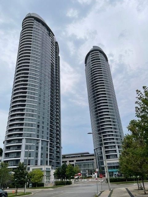 home for lease on 3801-125 Village Green Square S