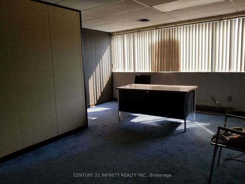 301 - 74 Simcoe St S, Oshawa, L1H 4G6 | Image 3