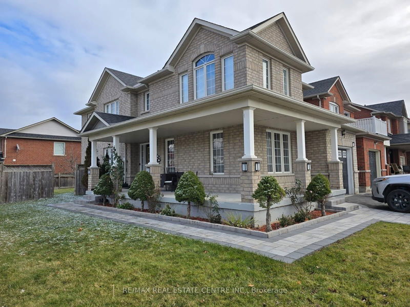home for lease on 44 Rampart Crescent