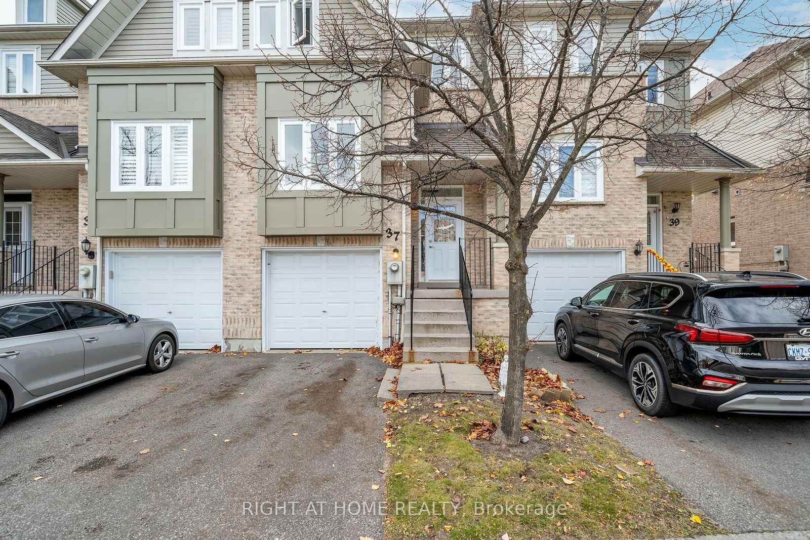 Townhouse leased at 10-37 Alexis Way, Whitby, Williamsburg, L1R 2N9 - MLS: E11825105