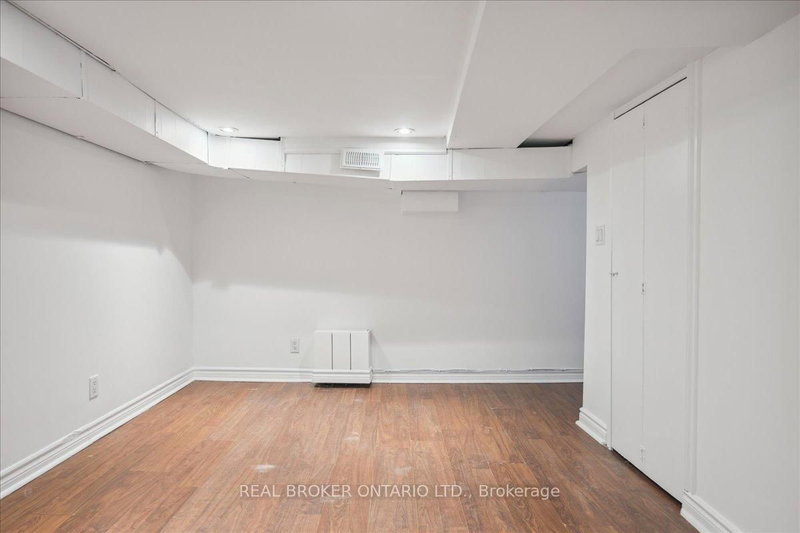 Lower - 134 Jones Ave, Toronto, M4M 3A1 | Image 3