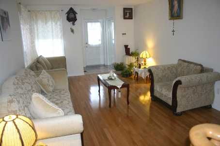 26 Grosbeak Cres, Toronto, M1X1X1 | Image 2