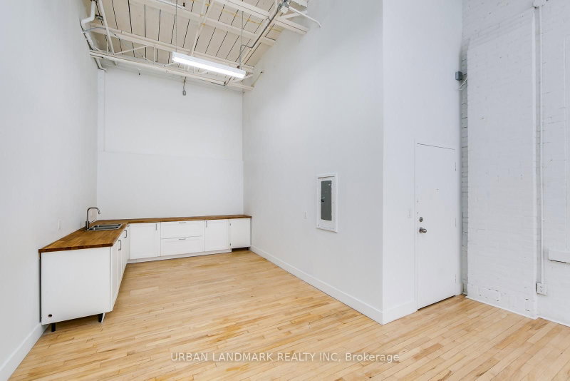 Room1