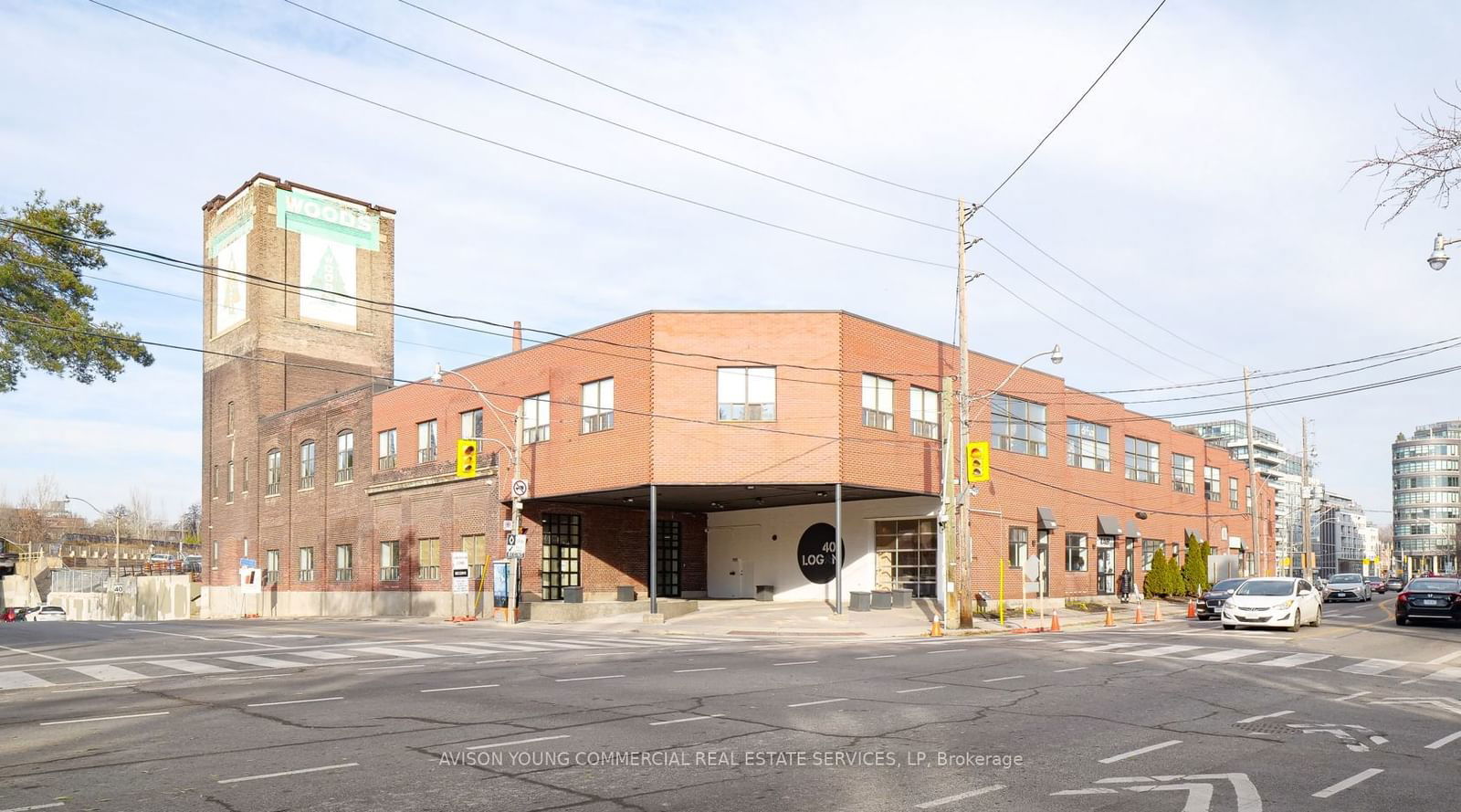 Building in 401 Logan Avenue