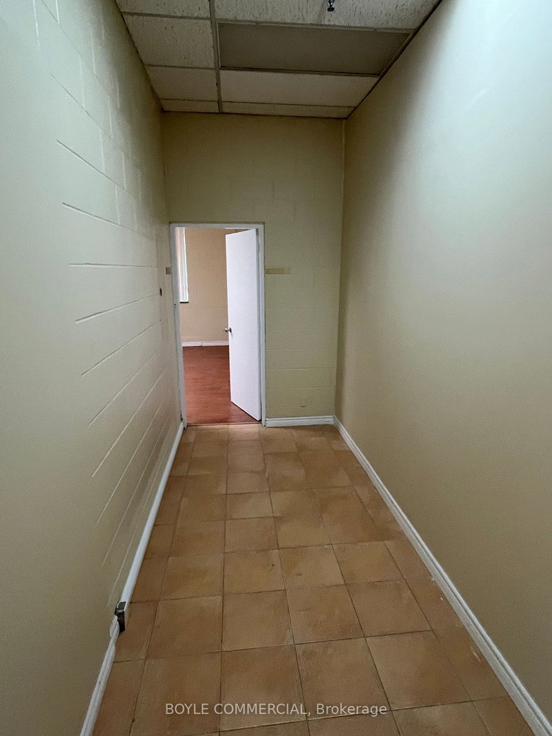 6A - 19 Waterman Ave, Toronto, M4B 1Y2 | Image 3