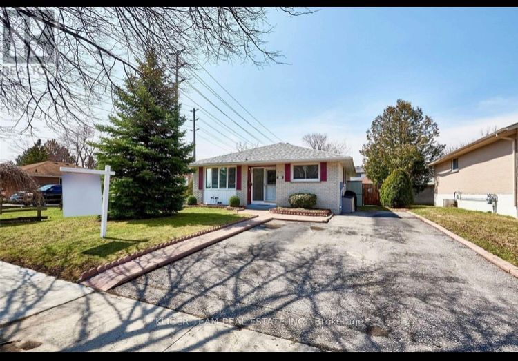 home for lease on 2-832 Central Park Boulevard N