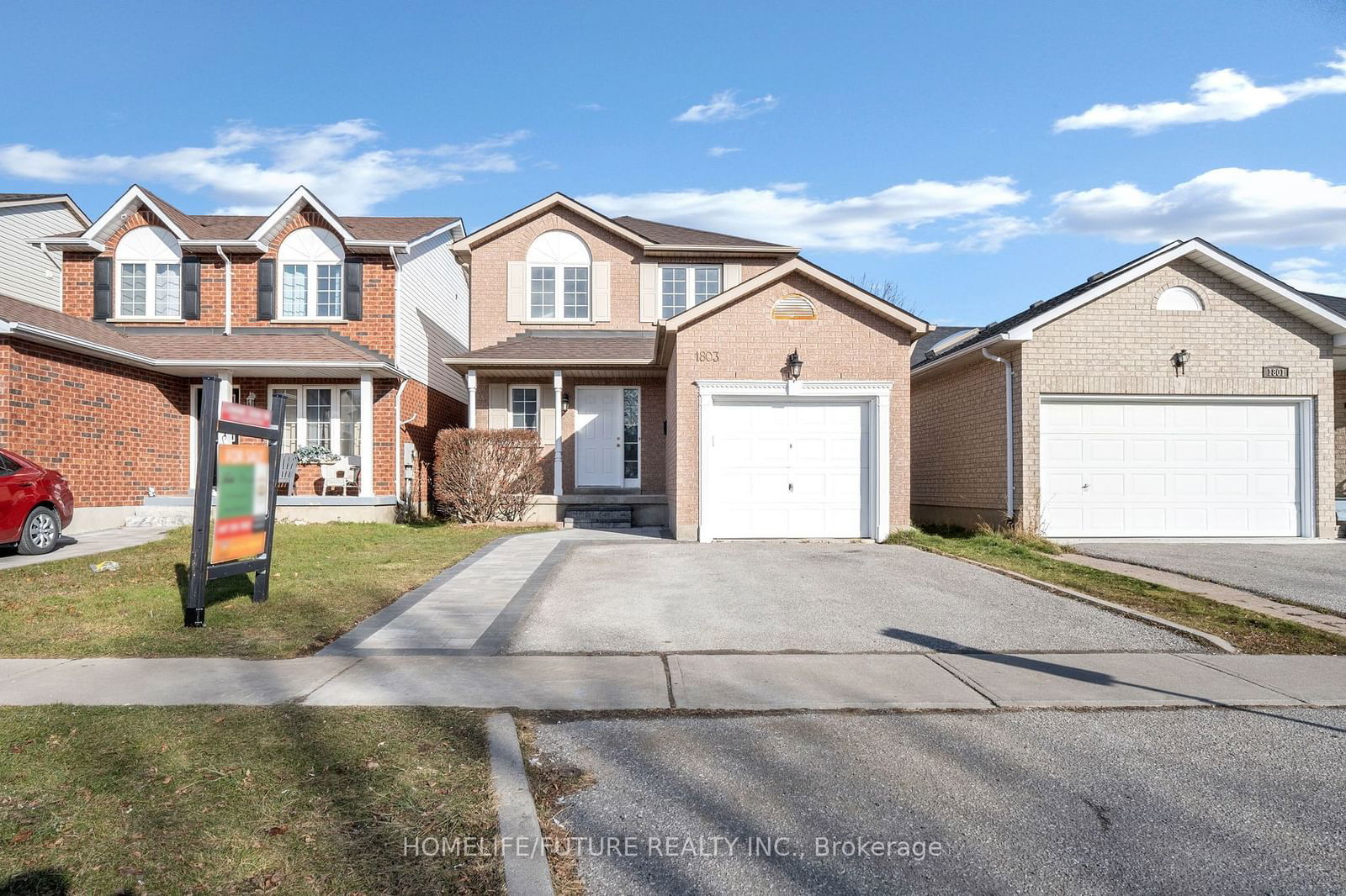 Building at 1803 Dalhousie Crescent, Oshawa, Samac