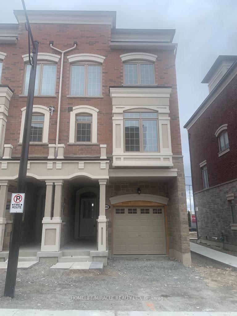 home for lease on 70 Harwood Avenue N