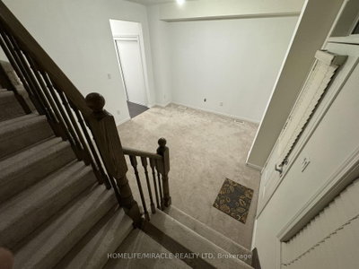 70 Harwood Avenue N — more photos