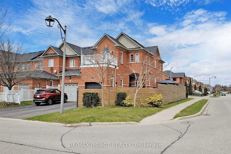 home for lease on 2 Macmillan Avenue