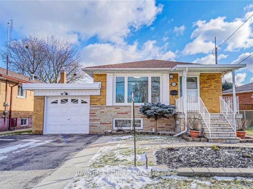 Detached House for lease at 131 Allanford Road, Toronto, Tam O'Shanter-Sullivan, M1T 2N6 - MLS: E11885513