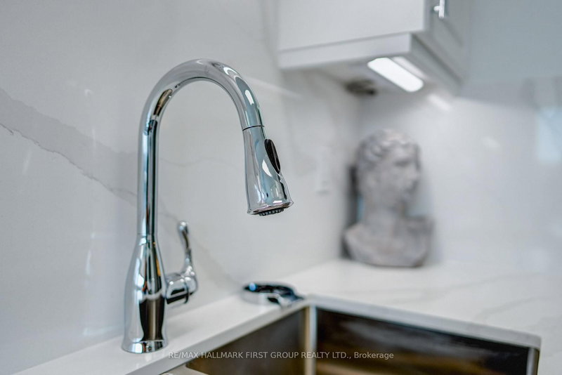 213 - 1000 The Esplanade N, Pickering, L1V 1B4 | Image 2