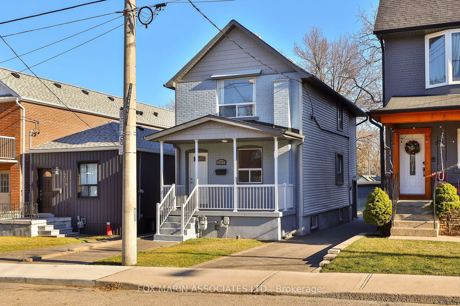 Building in 277 Cedarvale Avenue