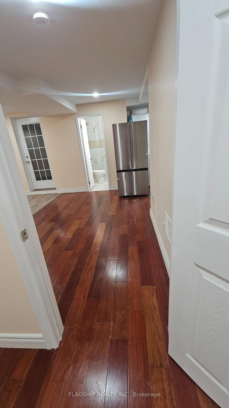 1296 Margate Dr, Oshawa, L1K 2S5 | Image 3