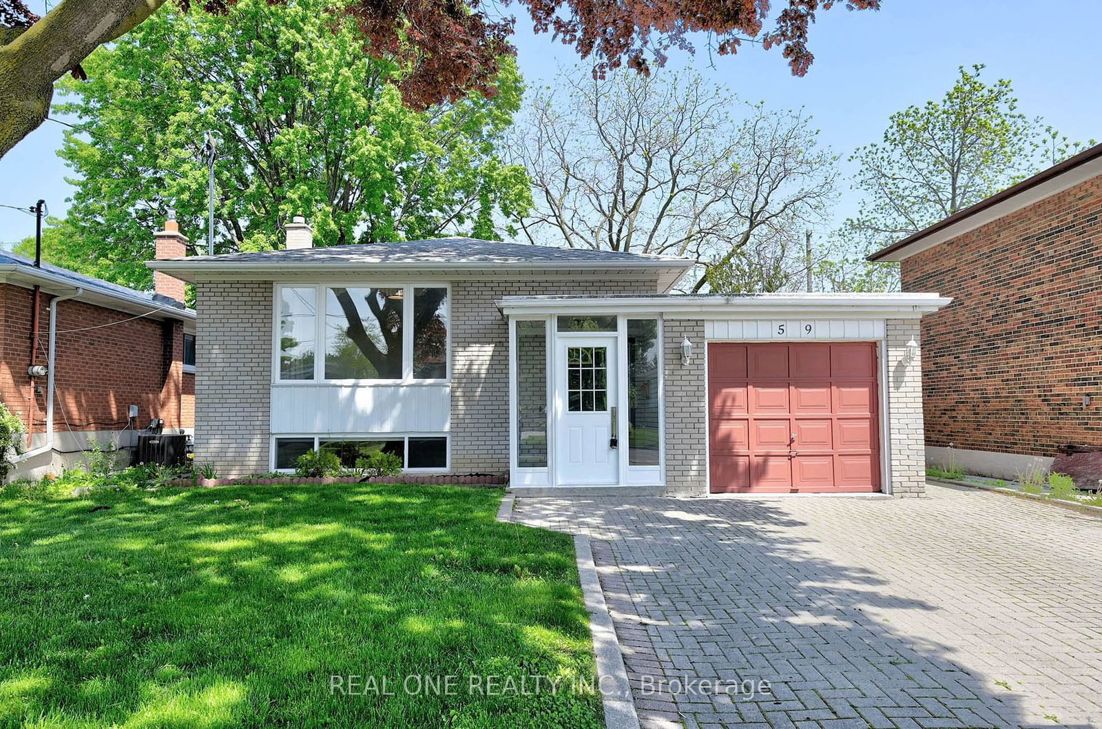 Detached House for lease at 59 Sunmount Road, Toronto, Tam O'Shanter-Sullivan, M1T 2A7 - MLS: E11888082