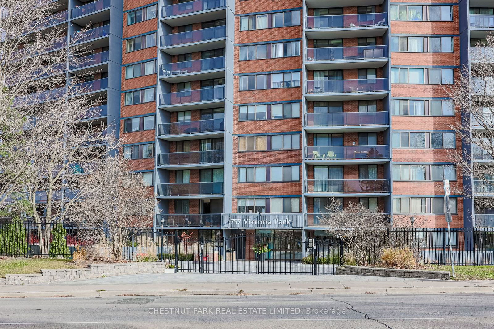 Building at 757 Victoria Park Avenue, Toronto, Oakridge