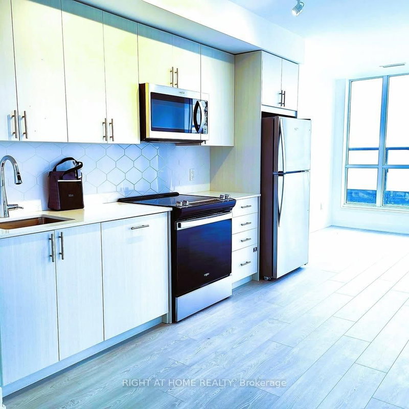 307 - 2545 Simcoe St N, Oshawa, L1H 7K4 | Image 2