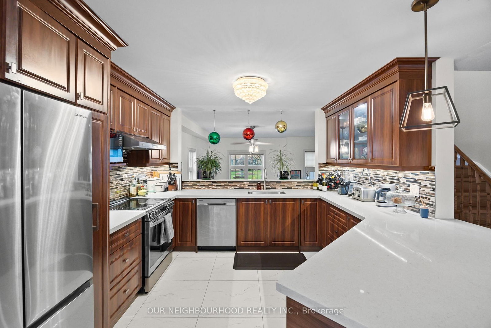 Listing Image 12