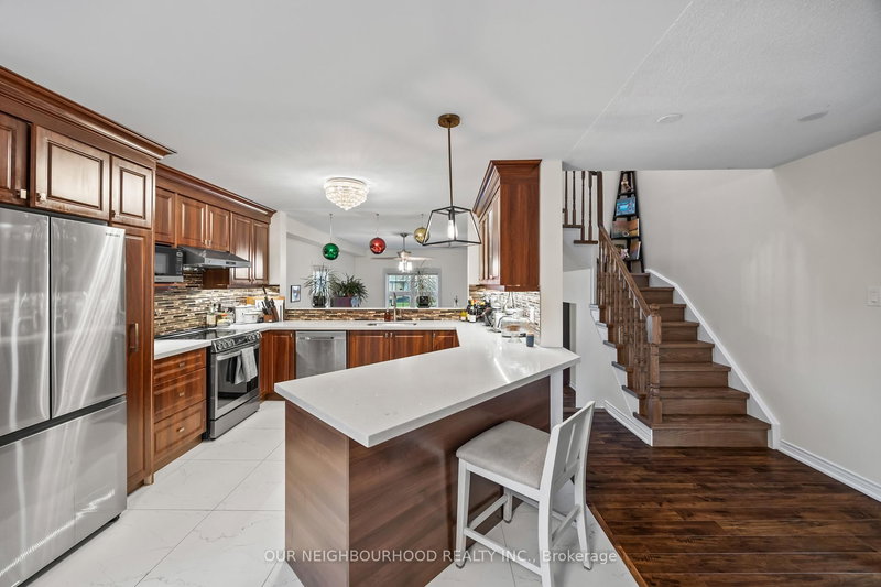 33 Guildpark Ptwy, Toronto, M1J 3P1 | Image 2