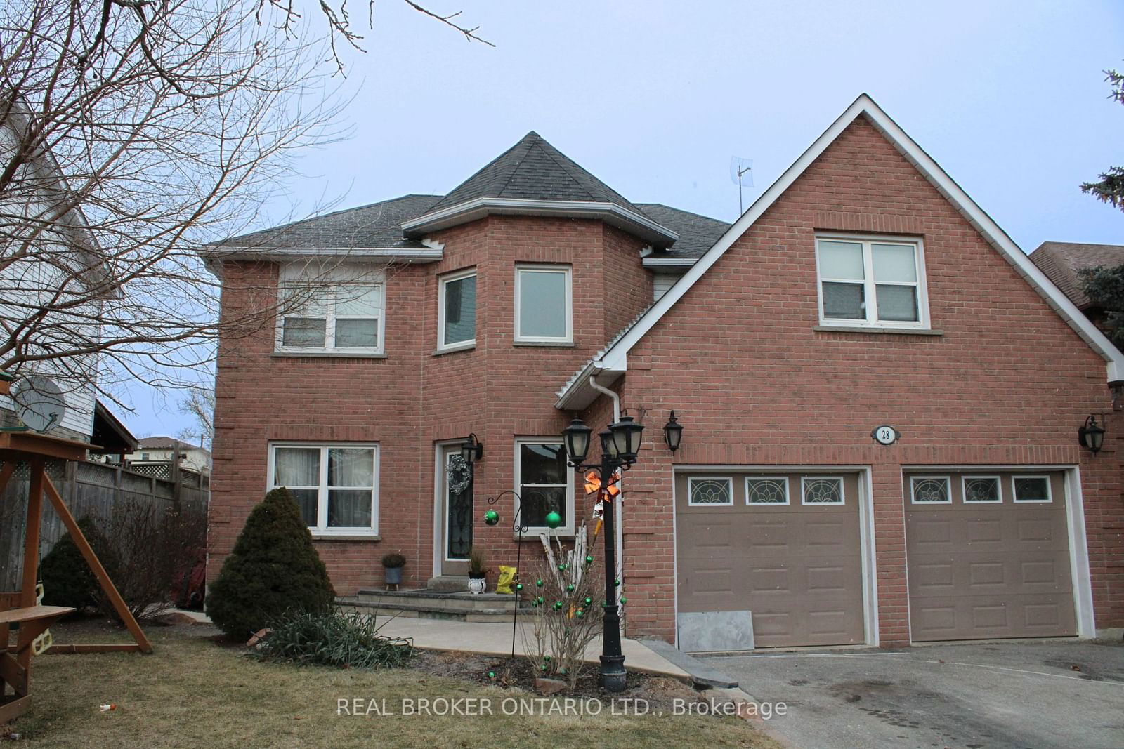 Detached House leased at 28 Fairmeadow Place, Whitby, Blue Grass Meadows, L1N 8W5 - MLS: E11891192