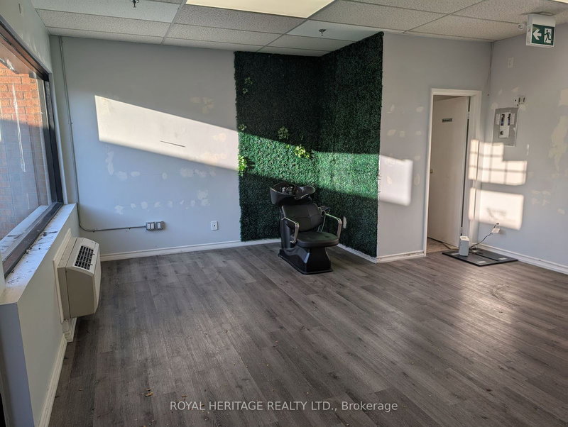 3 - 153 Brock St N, Whitby, L1N 4H3 | Image 2