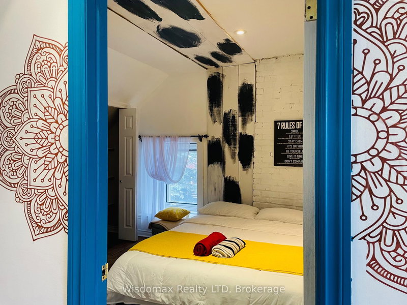 SM05 - 2319 Wildwood Cres, Pickering, L1X 2N1 | Image 2