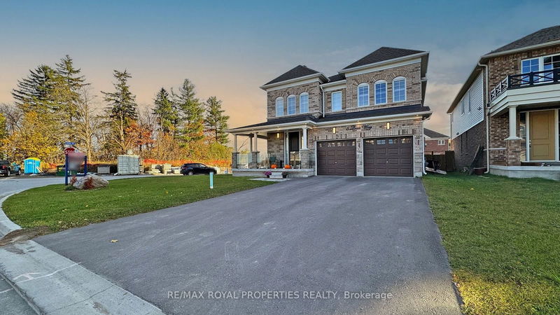 8 Louis Way, Scugog - Port Perry image-0-0