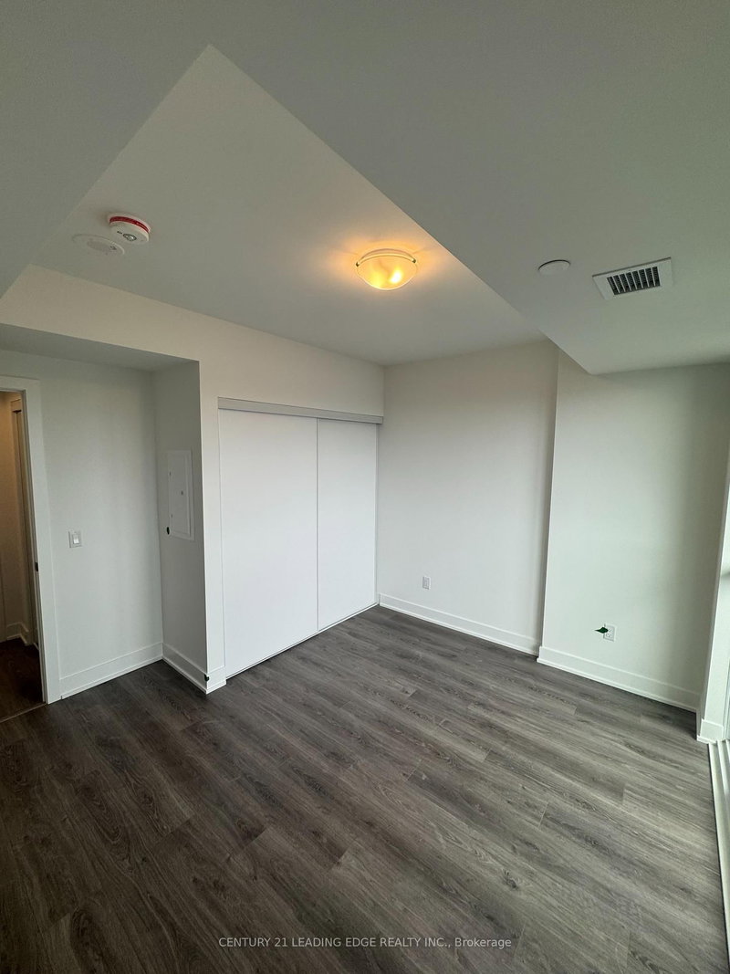 403 - 2545 Simcoe St N, Oshawa, L1H 7K4 | Image 3