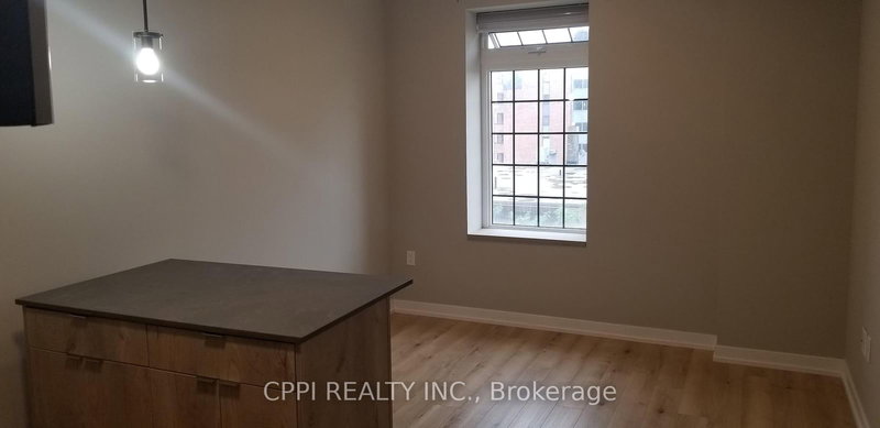 305 - 70 King St E, Oshawa, L1H 0A2 | Image 2