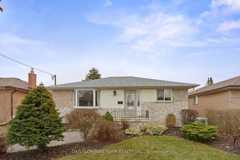1451 Bala Dr, Oshawa, L1J 3T6 | Image 3