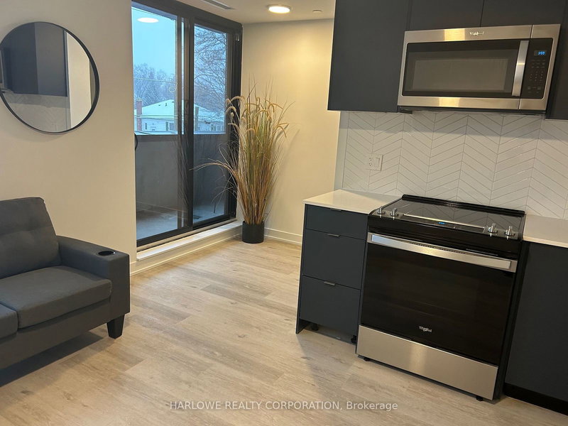 126 B - 1604 Charles St, Whitby, L1N 0P2 | Image 2