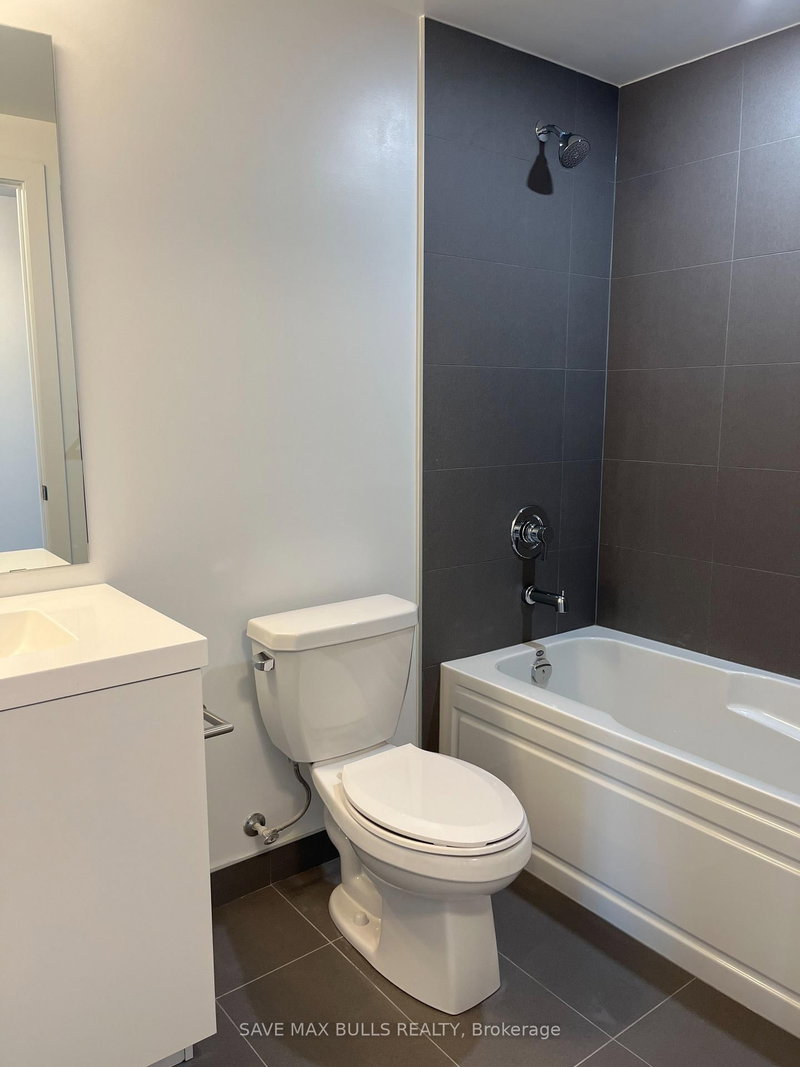 235 - 2545 Simcoe St N, Oshawa, L1H 7K4 | Image 3