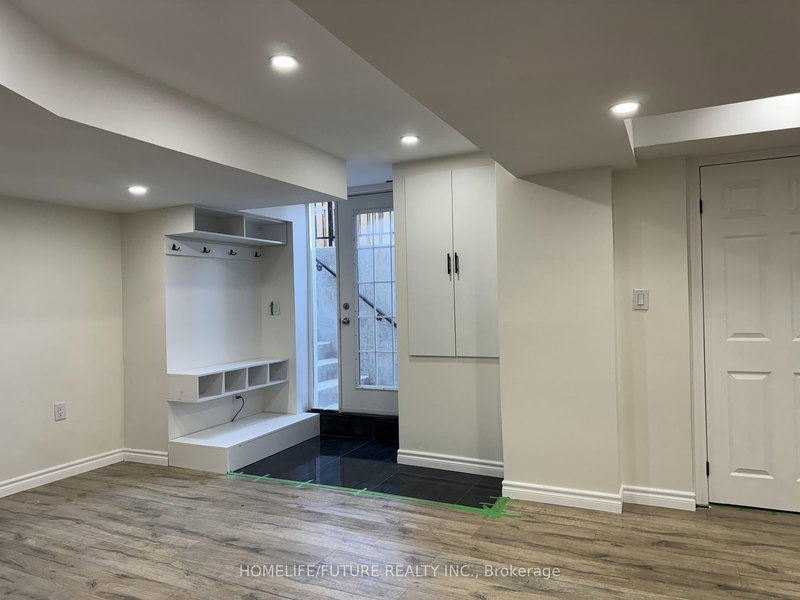 BSMT - 60 Lofthouse Dr, Whitby, L1R 0P8 | Image 3