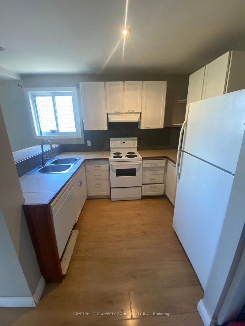 2 - 238 Mary St N, Oshawa, L1G 5C4 | Image 2