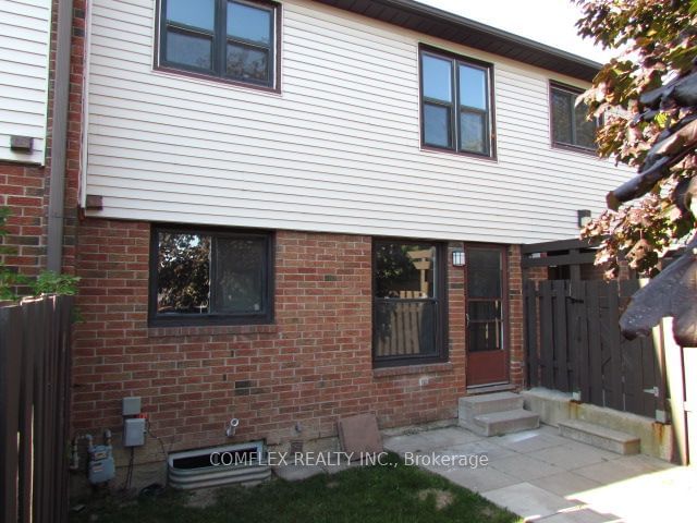 Townhouse for sale at 23-960 Glen Street, Oshawa, Lakeview, L1J 6E8 - MLS: E11903314