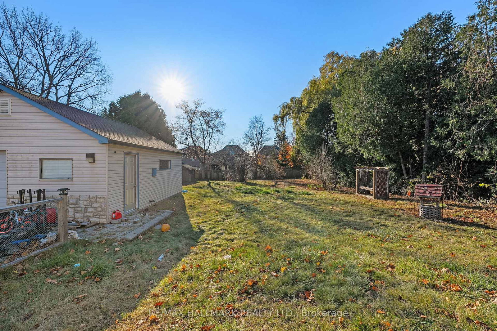 Listing Image 7