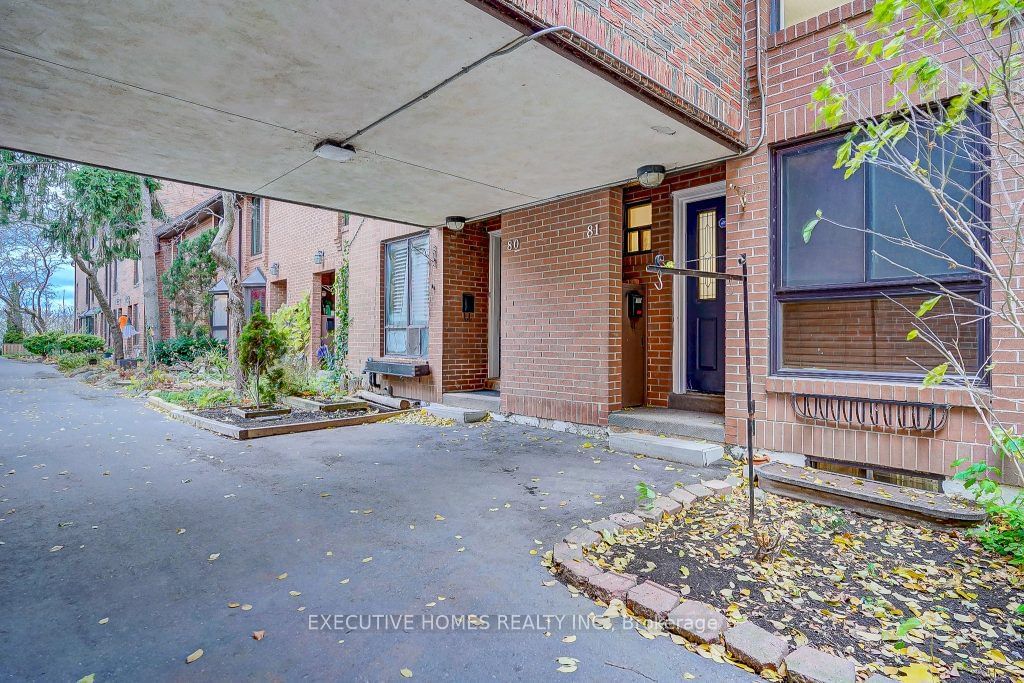 Townhouse sold at 81-28 Livingston Road, Toronto, Guildwood, M1E 4S4 - MLS: E11905912