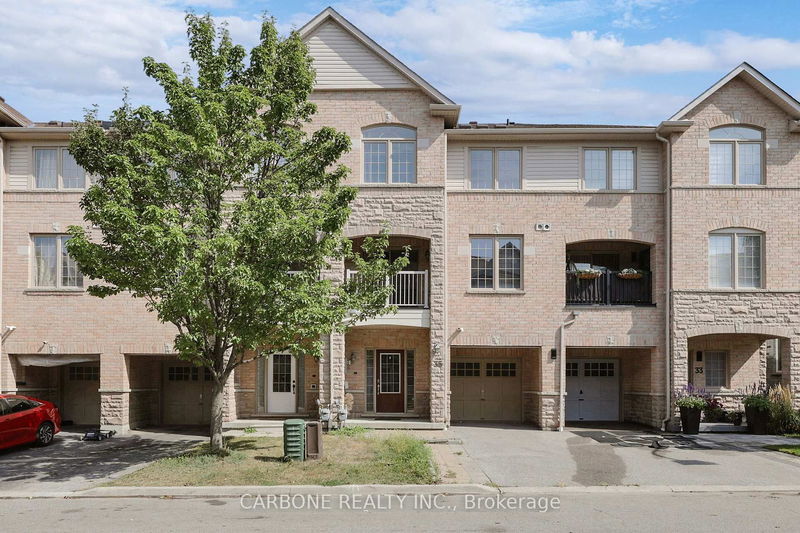 home for lease on 35 Silvester Street