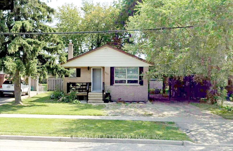 home for lease on Bsmt-711 Dunlop Street W