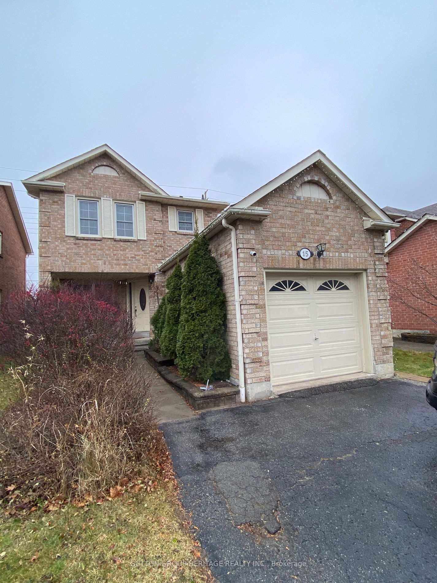 Detached House sold at 15 Tresher Court, Ajax, Central West, L1T 2M8 - MLS: E11907695