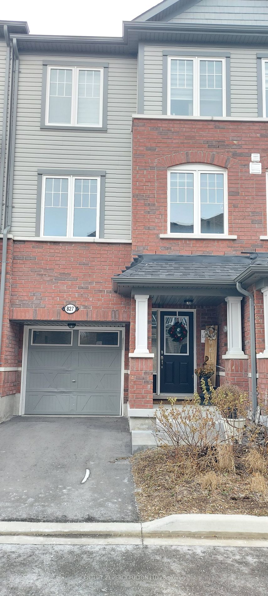 Townhouse leased at 827 Atwater Path, Oshawa, Lakeview, L1J 0E8 - MLS: E11908524