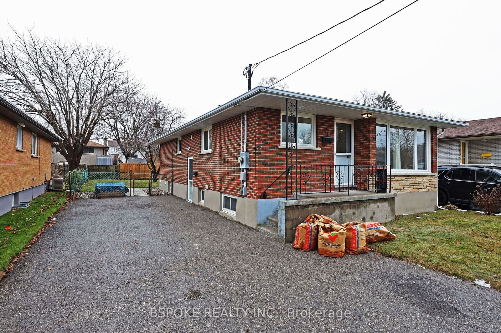 Detached House for lease at Main-74 Valdez Court, Oshawa, Vanier, L1J 5W9 - MLS: E11908614