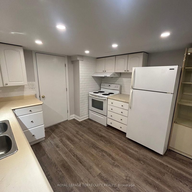 Lower - 124 Burcher Rd, Ajax, L1S 2R4 | Image 2