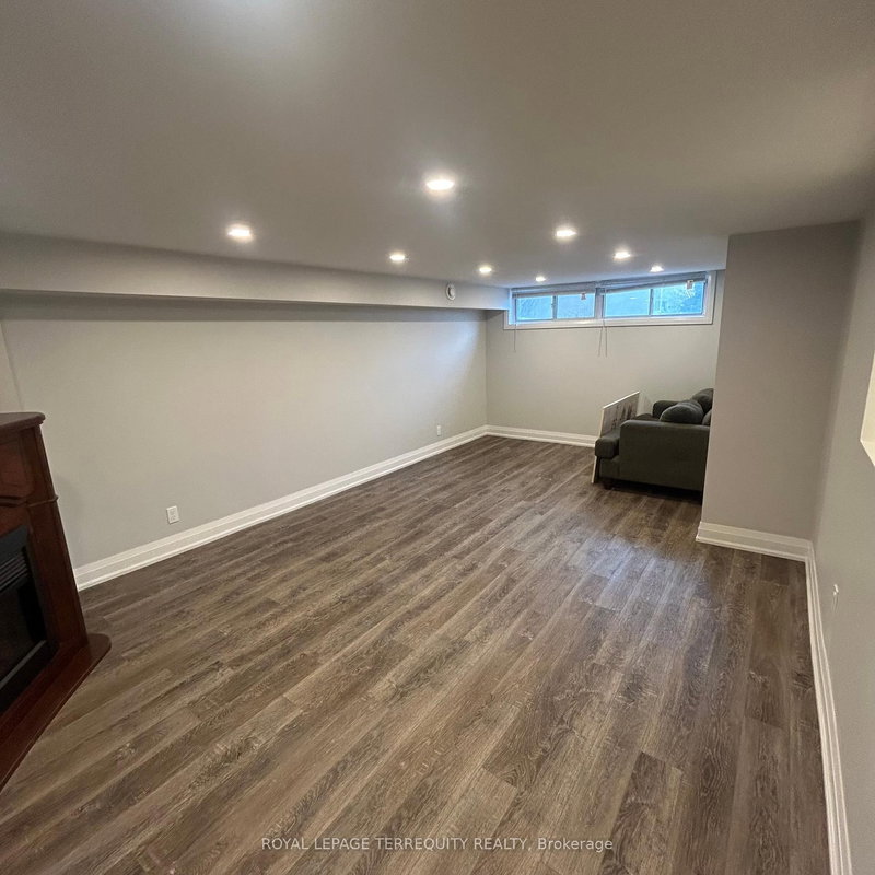 Lower - 124 Burcher Rd, Ajax, L1S 2R4 | Image 3