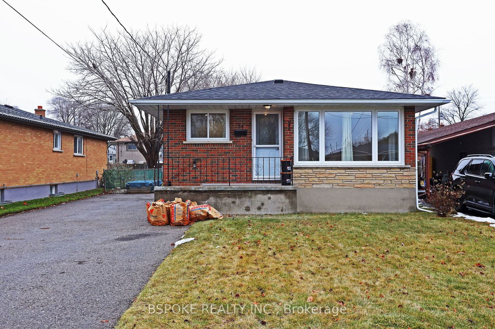 Detached House for lease at Lower-74 Valdez Court, Oshawa, Vanier, L1J 5W9 - MLS: E11908741