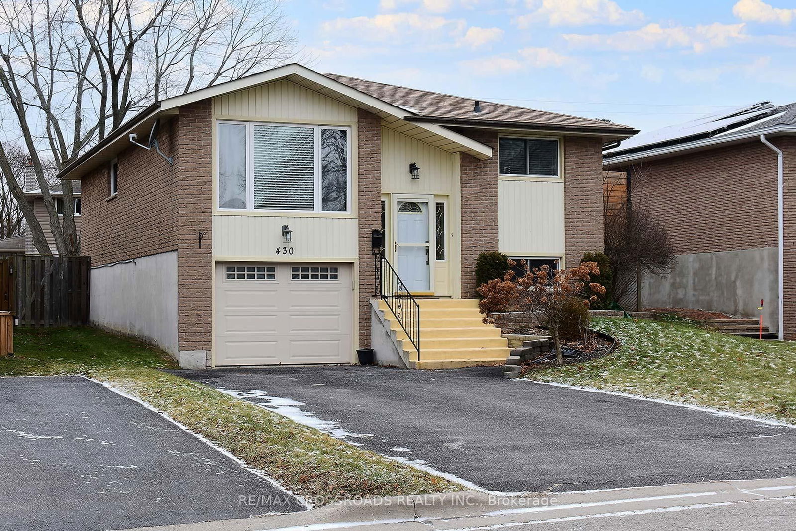 Detached House sold at 430 Paddington Crescent, Oshawa, Centennial, L1G 7P4 - MLS: E11909396