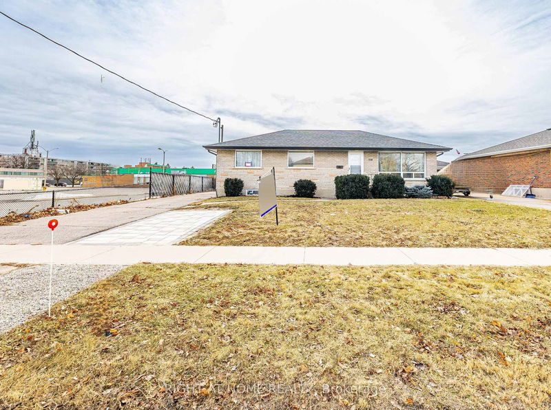 Unit Lower — 611 Bond St, Oshawa - Eastdale image-0-0