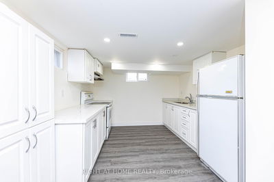 Unit Lower — 611 Bond St, Oshawa - Eastdale image-0-3