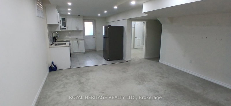 10 Bill Cole Crt, Clarington, L1C 3W2 | Image 3